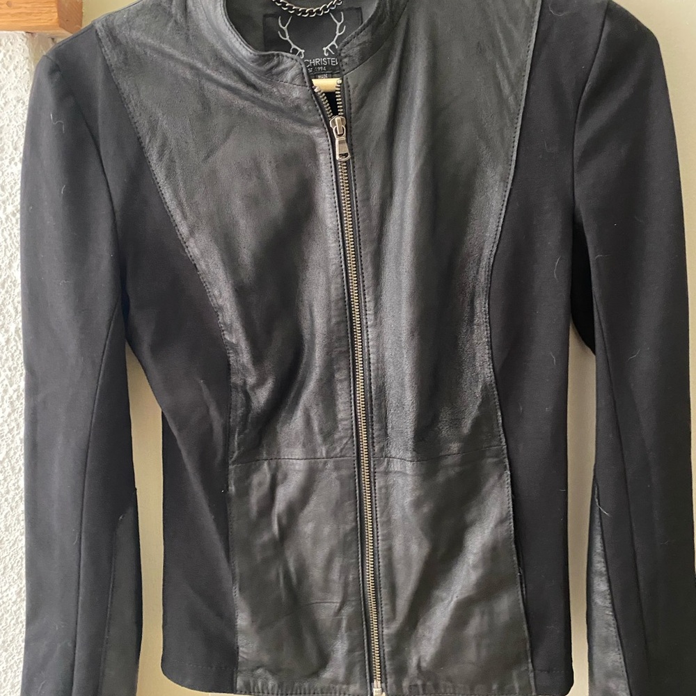 Chic Black Leather Jacket for Women